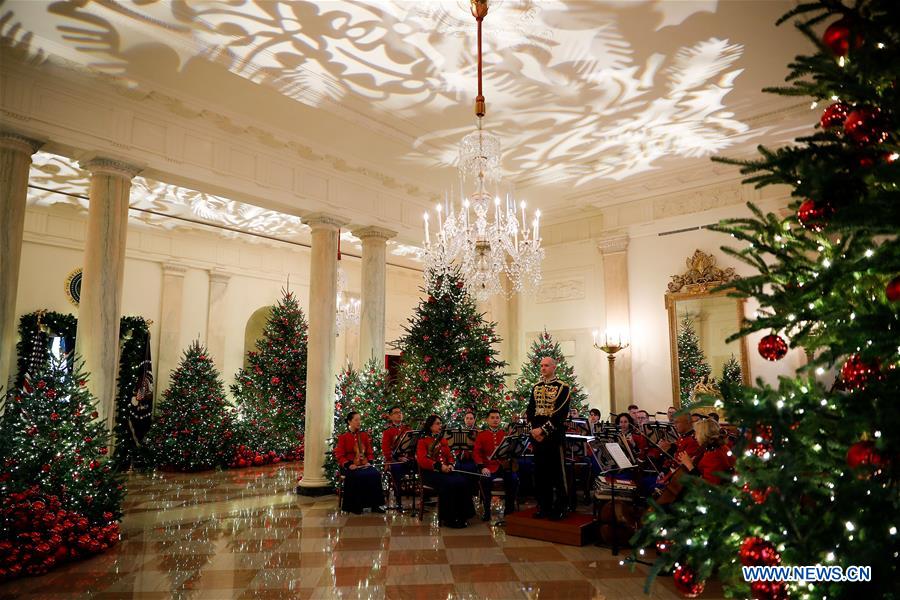 U.S.-WASHINGTON D.C.-WHITE HOUSE-CHRISTMAS-PREPARATION