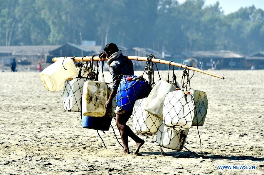 BANGLADESH-COX'S BAZAR-FISHING