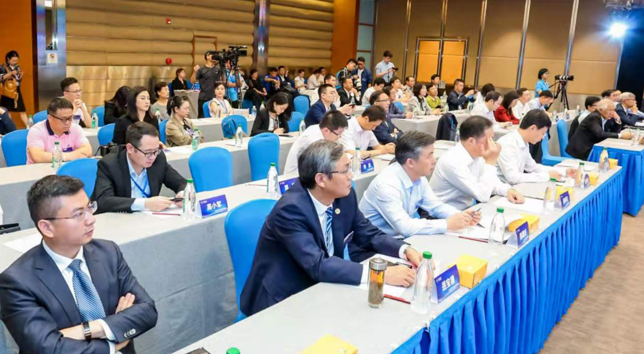 對(duì)話現(xiàn)場