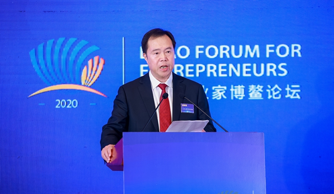 中鐵高新工業(yè)股份有限公司黨委書記、董事長易鐵軍演講