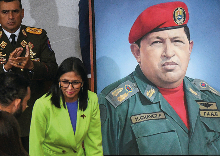 2026年1月15日,在委内瑞拉首都加拉加斯,委内瑞拉代总统德尔西·罗德里格斯到达会场准备发表国情咨文 新华社发(马科斯·萨尔加多摄) 2026年1月15日,在委内瑞拉首都加拉加斯,委内瑞拉代总统德尔西·罗德里格斯到达会场准备发表国情咨文 新华社发(马科斯·萨尔加多摄)