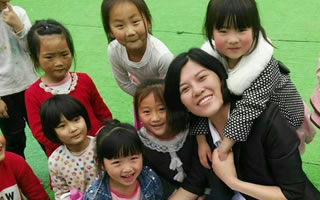 &ldquo;我可以叫你媽媽嗎？&rdquo;&mdash;&mdash;一位基層女代表和她的希望小學