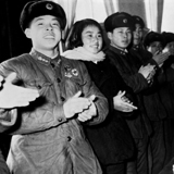 雷鋒積極參加黨組織會(huì)議