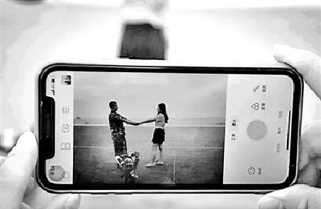 愛，是一個(gè)個(gè)無可替代日子的積累&mdash;&mdash;軍戀不易，唯你美好