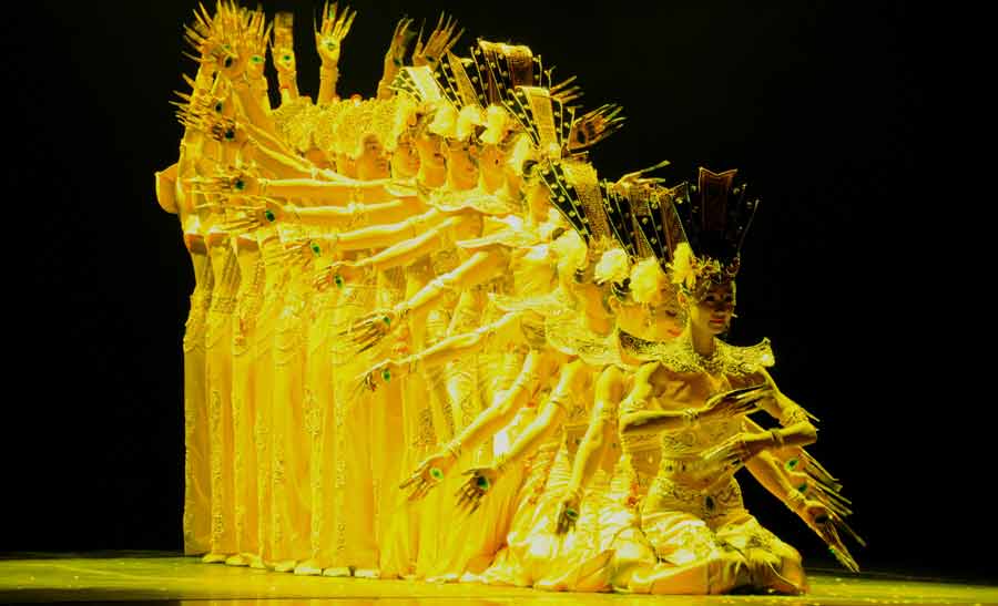 國僑辦&ldquo;四海同春&rdquo;藝術團在巴西里約熱內盧進行慰僑演出