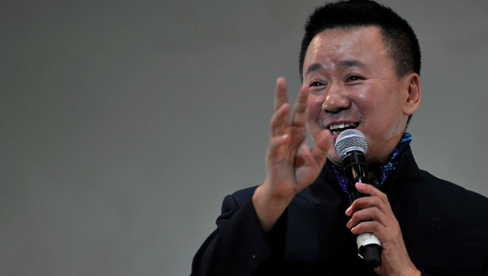 2月7日，卓林表演單口相聲《語言的魅力》