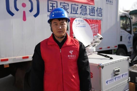 致敬！救災(zāi)一線的身影