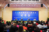 樓繼偉、張少春答記者問(wèn)