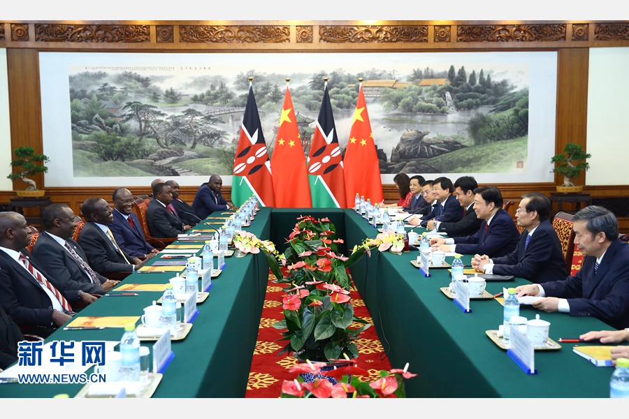 7月6日，國家副主席李源潮在北京會見來華出席生態(tài)文明貴陽國際論壇2016年年會的肯尼亞副總統(tǒng)魯托。 新華社記者 丁海濤 攝