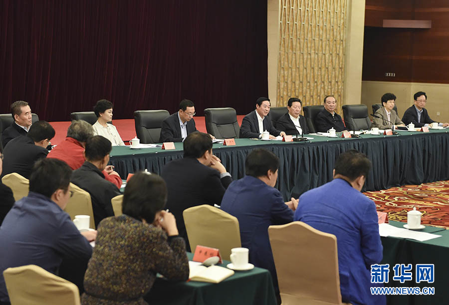 10月10日，在習(xí)近平總書記主持召開文藝工作座談會(huì)并發(fā)表重要講話兩周年之際，中宣部在北京召開繁榮文藝創(chuàng)作經(jīng)驗(yàn)交流會(huì)。中共中央政治局委員、中央書記處書記、中宣部部長劉奇葆出席會(huì)議并講話。新華社記者高潔攝