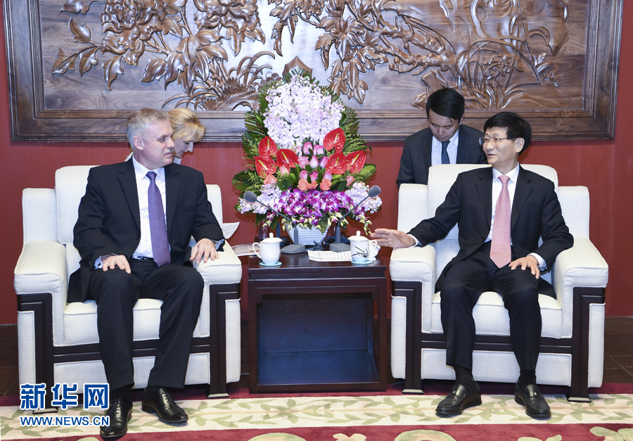 4月26日，中共中央政治局委員、中央政法委書記孟建柱在北京會見白俄羅斯安全會議國務秘書扎西。 新華社記者 張領 攝