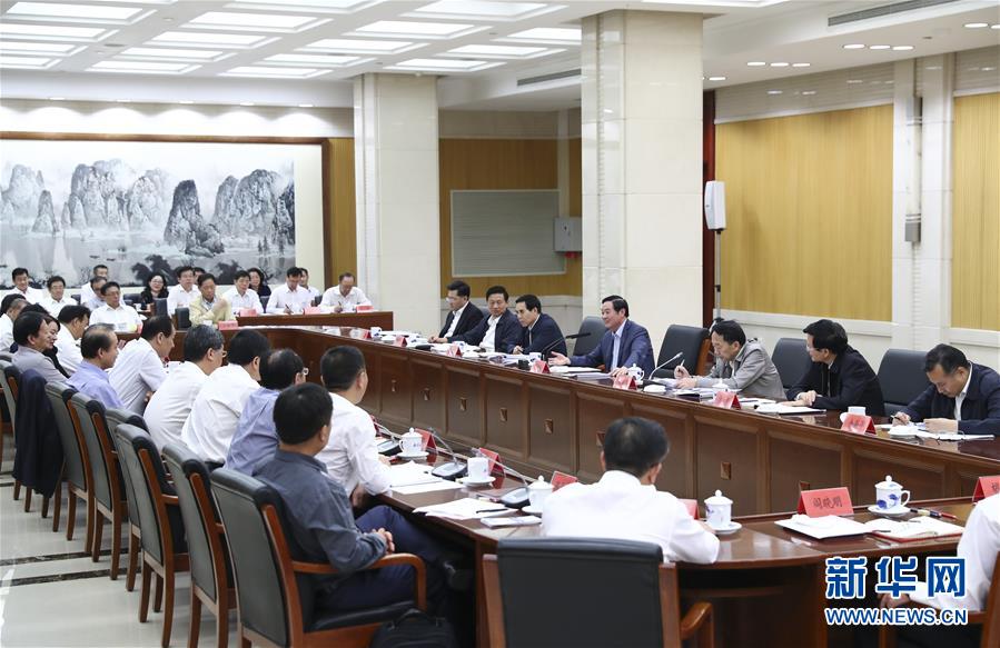 9月21日，中宣部在北京召開中央媒體駐外機(jī)構(gòu)外宣工作座談會(huì)。中共中央政治局委員、中央書記處書記、中宣部部長劉奇葆出席座談會(huì)并講話。新華社記者 謝環(huán)馳 攝 