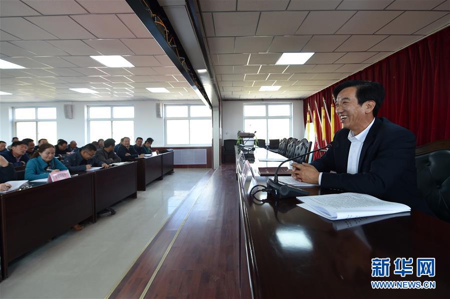 (十九大代表在基層·圖文互動(dòng))(1)朱玉國(guó):打贏脫貧攻堅(jiān)戰(zhàn)的責(zé)任 一刻不能忘