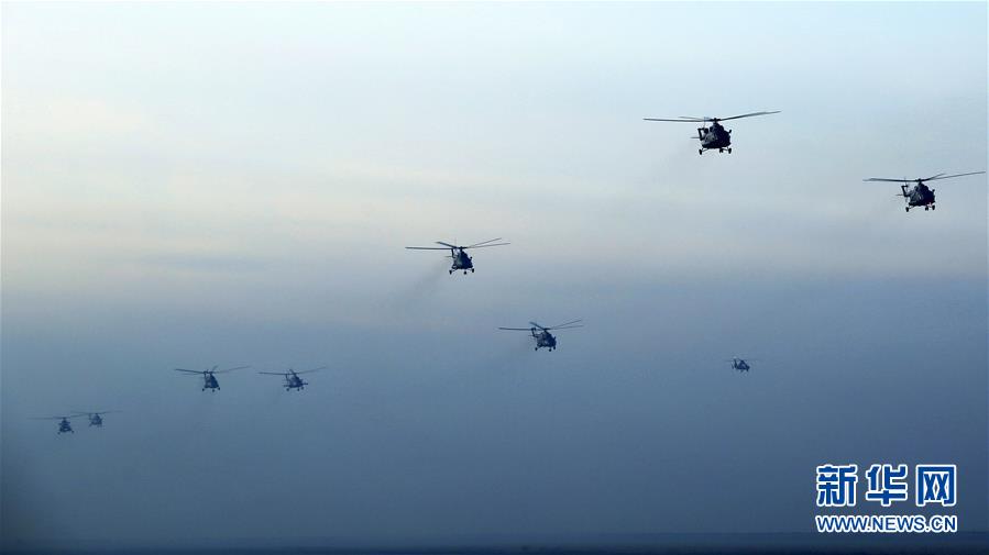 （新華全媒頭條&middot;圖文互動）（5）備戰(zhàn)踏上新起點，練兵展現(xiàn)新氣象&mdash;&mdash;2018中國軍隊新年開訓全景大掃描