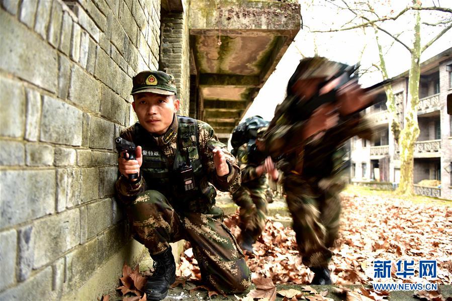 （新華全媒頭條&middot;圖文互動）（11）備戰(zhàn)踏上新起點(diǎn)，練兵展現(xiàn)新氣象&mdash;&mdash;2018中國軍隊(duì)新年開訓(xùn)全景大掃描