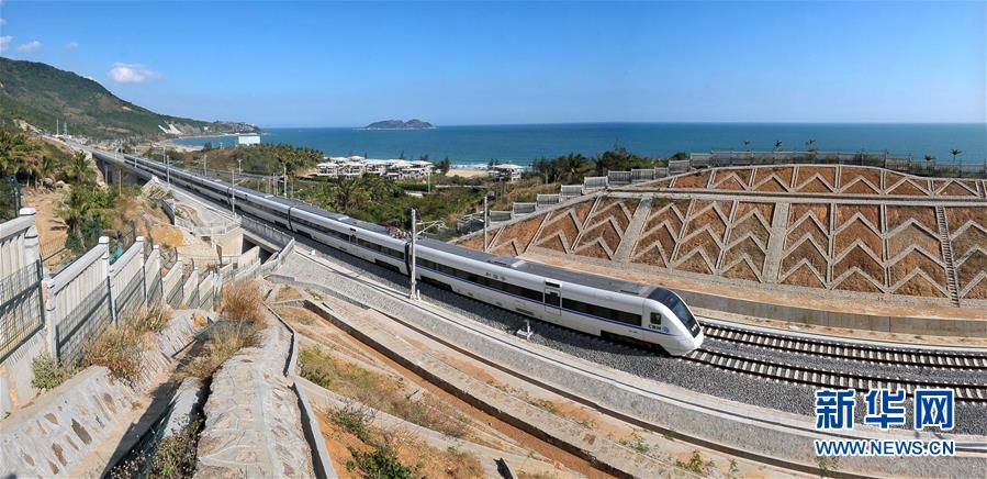 （新華全媒頭條&middot;潮起海之南&middot;圖文互動(dòng)）（2）在偉大復(fù)興新征程上揚(yáng)帆遠(yuǎn)航&mdash;&mdash;從海南建省辦特區(qū)看中國改革開放40年