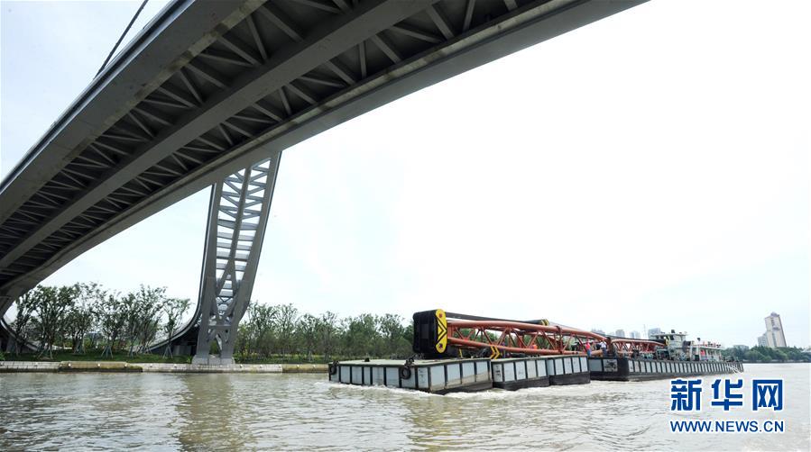 #（社會(huì)）（2）大型打撈船&ldquo;蘇州救撈01&rdquo;試航