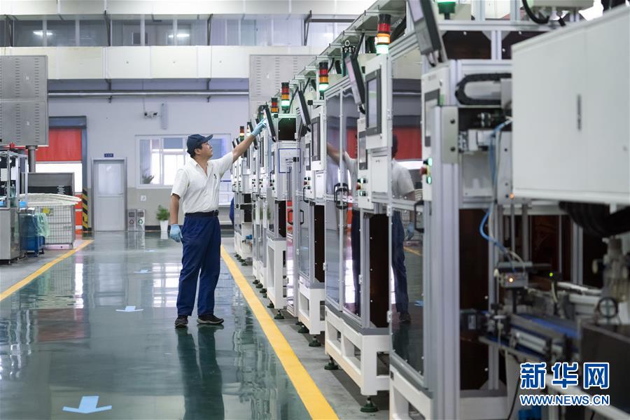 （壯闊東方潮 奮進(jìn)新時(shí)代&mdash;&mdash;慶祝改革開(kāi)放40年）（6）砥礪奮進(jìn) 轉(zhuǎn)型升級(jí)&mdash;&mdash;改革開(kāi)放40年中國(guó)制造加速邁向&ldquo;中高端&rdquo;