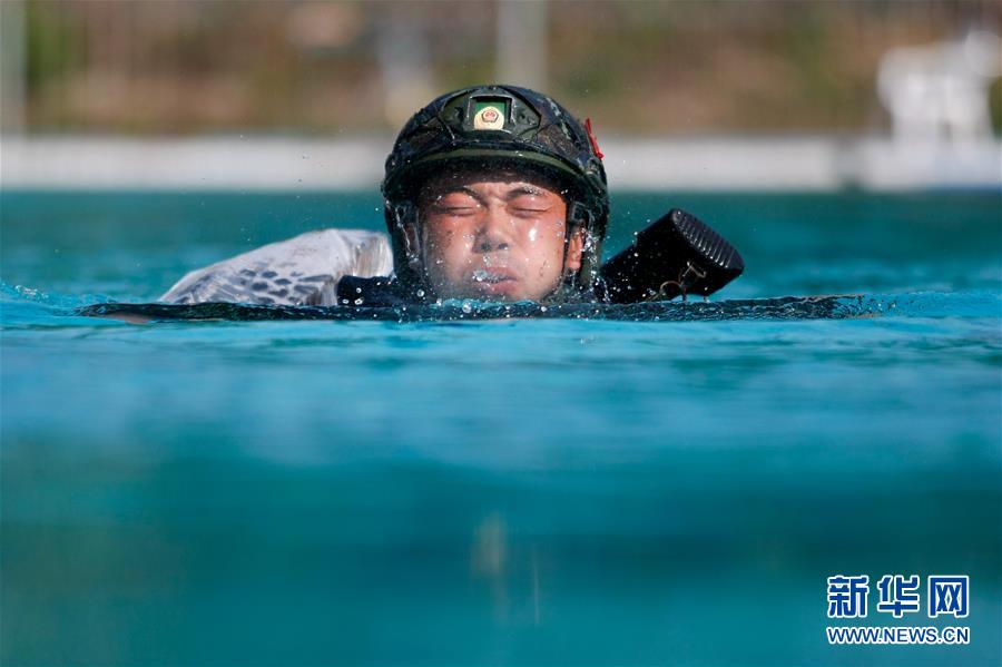 (圖文互動(dòng))(4)一切為了實(shí)戰(zhàn)——武警部隊(duì)“巔峰”特戰(zhàn)比武競(jìng)賽現(xiàn)場(chǎng)見聞