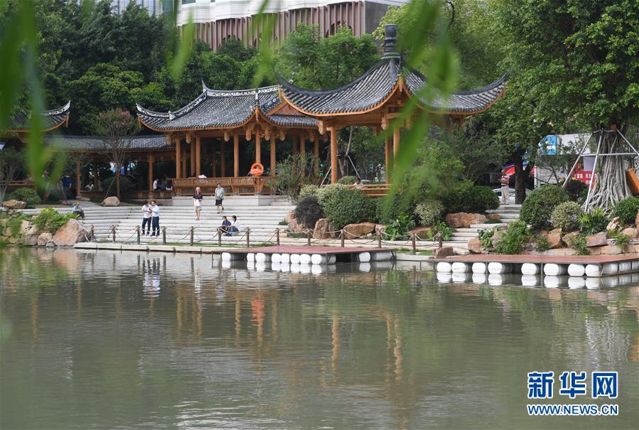 （新華全媒頭條&middot;圖文互動(dòng)）（4）為祖國(guó)驕傲，祝福偉大祖國(guó)！&mdash;&mdash;國(guó)慶漫記