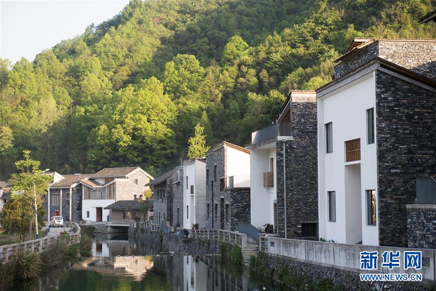 （新華全媒頭條&middot;圖文互動）（2）希望灑在金色田野&mdash;&mdash;寫在鄉(xiāng)村振興戰(zhàn)略實施一周年之際