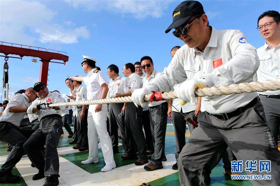 （圖文互動）（3）&ldquo;雪龍&rdquo;號穿越赤道進(jìn)入南半球