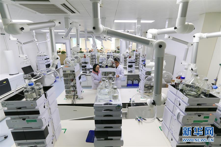 （百城百縣百企調研行&middot;圖文互動）（5）&ldquo;藍鯨1號&rdquo;從這里駛出&mdash;&mdash;山東煙臺崛起制造業(yè)高地