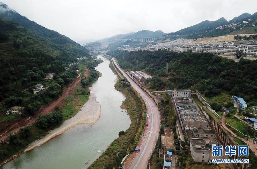 （在習(xí)近平新時(shí)代中國(guó)特色社會(huì)主義思想指引下&middot;慶祝改革開(kāi)放40周年&middot;綠色發(fā)展&middot;圖文互動(dòng)）（3）烈火淬煉中的轉(zhuǎn)型之變&mdash;&mdash;綠色發(fā)展之&ldquo;火&rdquo;的故事