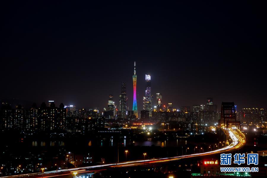 (在習近平新時代中國特色社會主義思想指引下·慶祝改革開放40周年·開放發(fā)展)(新華全媒頭條·圖文互動)(1)開放中國:大門越開越大 道路越走越寬