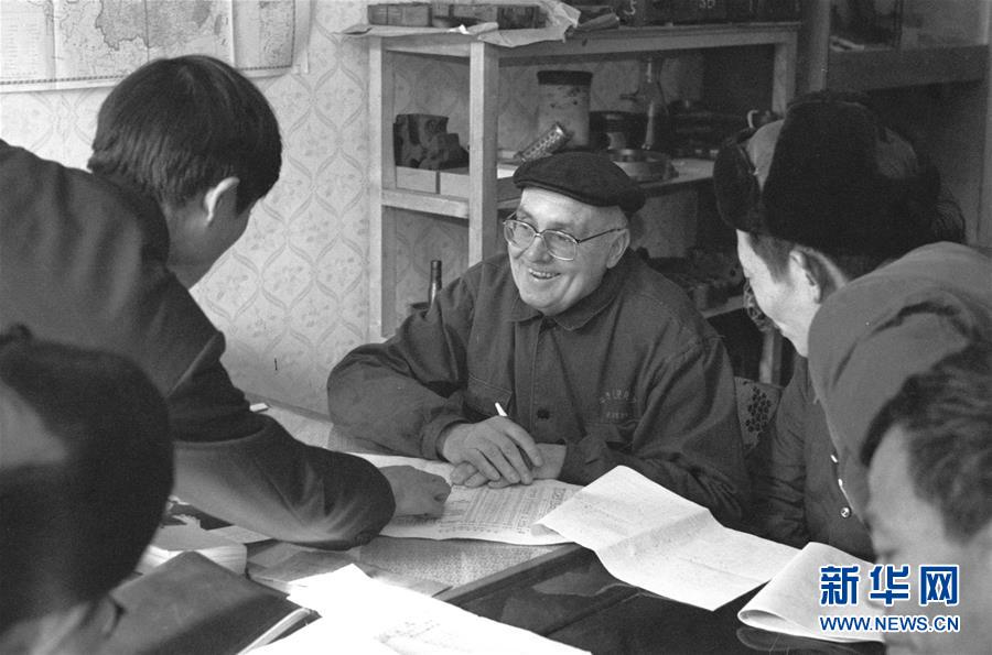 （圖文互動(dòng)）（2）為發(fā)展和進(jìn)步，與中國攜手同行&mdash;&mdash;中國改革友誼獎(jiǎng)?wù)芦@得者群像 