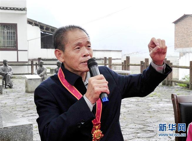 (改革先鋒風(fēng)采·圖文互動(dòng))(2)韋煥能:基層群眾自治制度的探索者