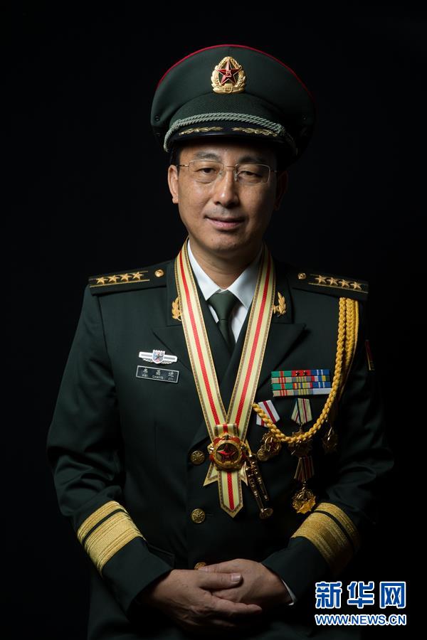 （改革先鋒風采&middot;圖文互動）戰(zhàn)斗英雄韋昌進：甘做鋼鐵長城一塊磚