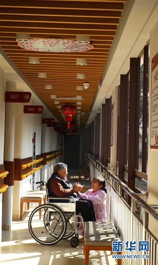 （聚焦歷史性成就和變革&middot;特稿&middot;圖文互動(dòng)）（5）經(jīng)濟(jì)躍上新臺(tái)階　發(fā)展站上新起點(diǎn)&mdash;&mdash;我國五年來經(jīng)濟(jì)社會(huì)發(fā)展成就巡禮