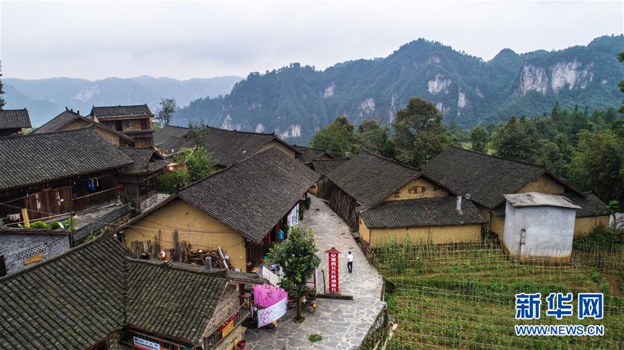 （聚焦歷史性成就和變革&middot;圖文互動）（1）書寫脫貧攻堅新答卷&mdash;&mdash;我國五年來經(jīng)濟(jì)社會發(fā)展成就巡禮