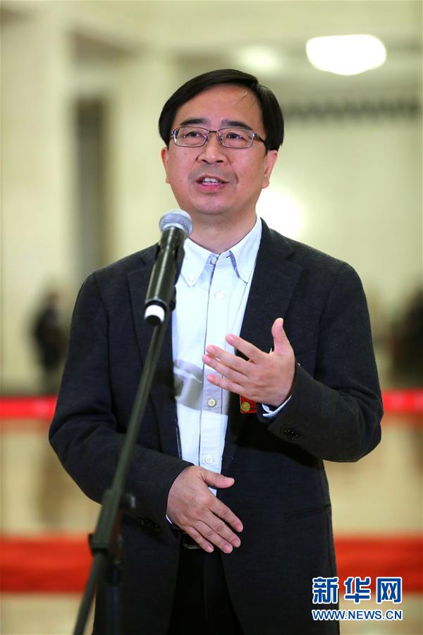 （兩會(huì)&middot;政協(xié)開幕）（3）全國政協(xié)委員接受采訪