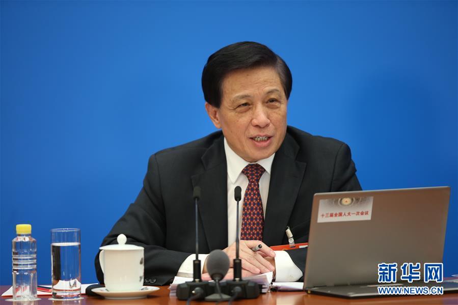 （兩會(huì)&middot;XHDW）（3）十三屆全國人大一次會(huì)議舉行新聞發(fā)布會(huì) 