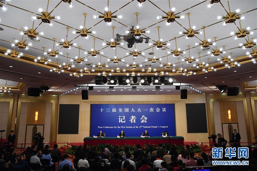 （兩會）（1）農(nóng)業(yè)部部長韓長賦等就&ldquo;實施鄉(xiāng)村振興戰(zhàn)略 推動農(nóng)業(yè)轉(zhuǎn)型升級&rdquo;答記者問