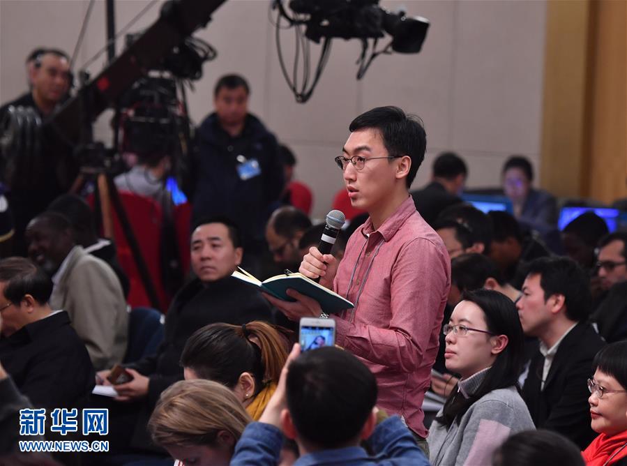 (兩會(huì)·XHDW)(3)農(nóng)業(yè)部部長(zhǎng)韓長(zhǎng)賦等就“實(shí)施鄉(xiāng)村振興戰(zhàn)略 推動(dòng)農(nóng)業(yè)轉(zhuǎn)型升級(jí)”答記者問(wèn)