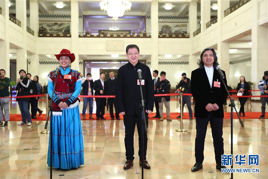 （兩會(huì)&middot;XHDW）（1）全國(guó)政協(xié)委員接受采訪