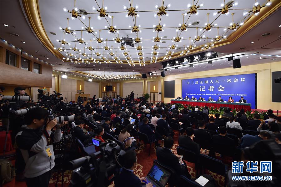 （兩會&middot;XHDW）（2）全國人大相關(guān)負責人就&ldquo;人大立法工作&rdquo;答記者問