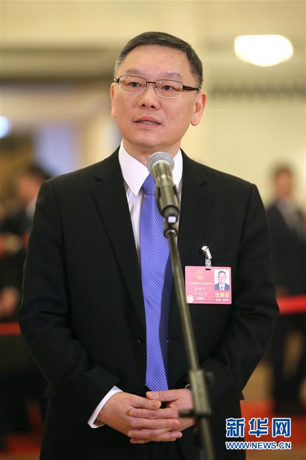 （兩會(huì)&middot;XHDW）（6）全國(guó)人大代表接受采訪(fǎng)