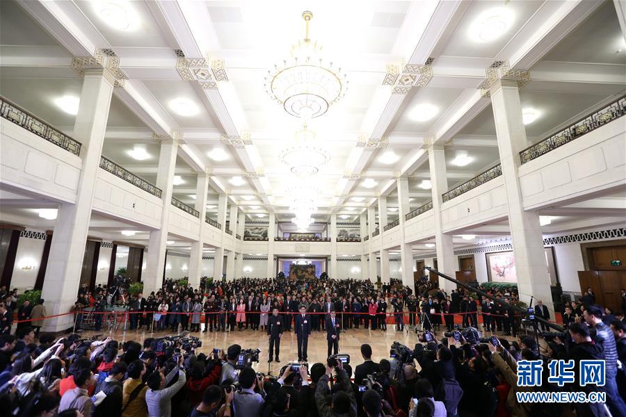 （兩會&middot;XHDW）（5）全國政協(xié)委員接受采訪