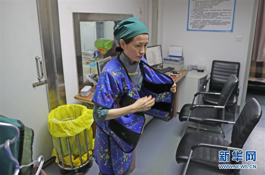 (兩會·基層代表履職故事)(7)全國人大代表李潞:承載生命囑托 堅守醫(yī)生職責