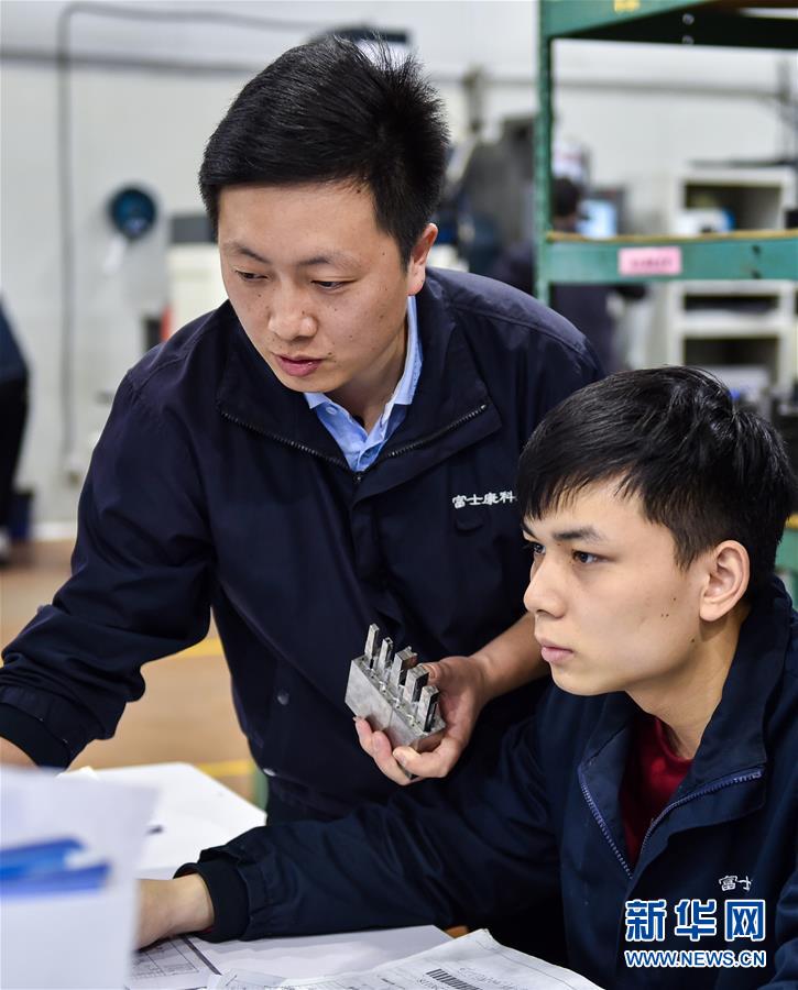 (兩會(huì)·基層代表履職故事)(6)全國(guó)人大代表?xiàng)铒w飛:讓農(nóng)民工有更好的職業(yè)上升通道