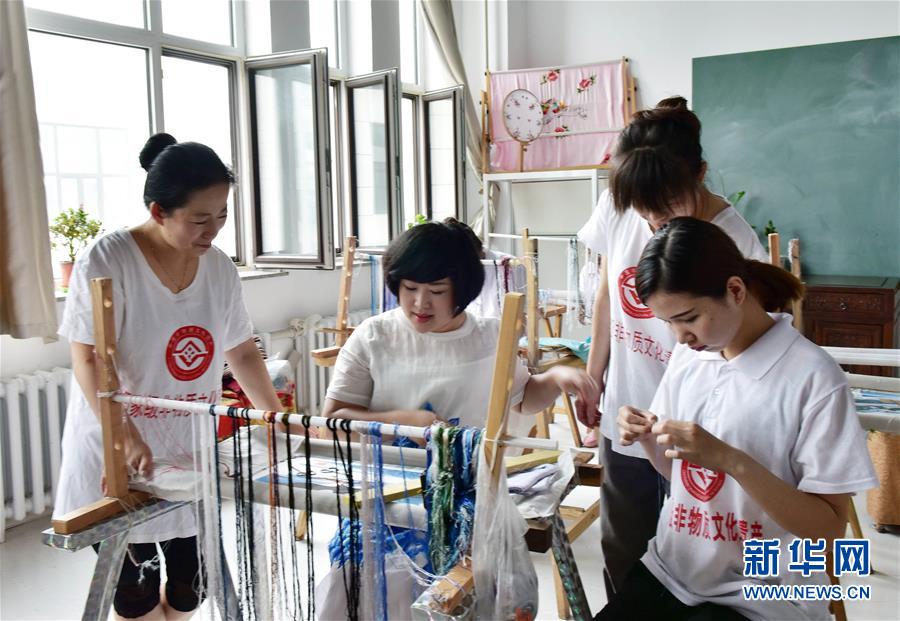 （兩會&middot;基層代表履職故事）（4）全國人大代表孫艷玲：做好非遺事業(yè)，讓古老技藝活起來