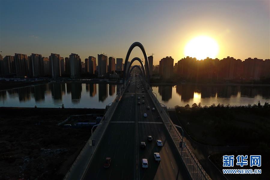 （在習(xí)近平新時代中國特色社會主義思想指引下&mdash;&mdash;新時代新作為新篇章&middot;圖文互動）（2）煤都之藍(lán) 大同大不同