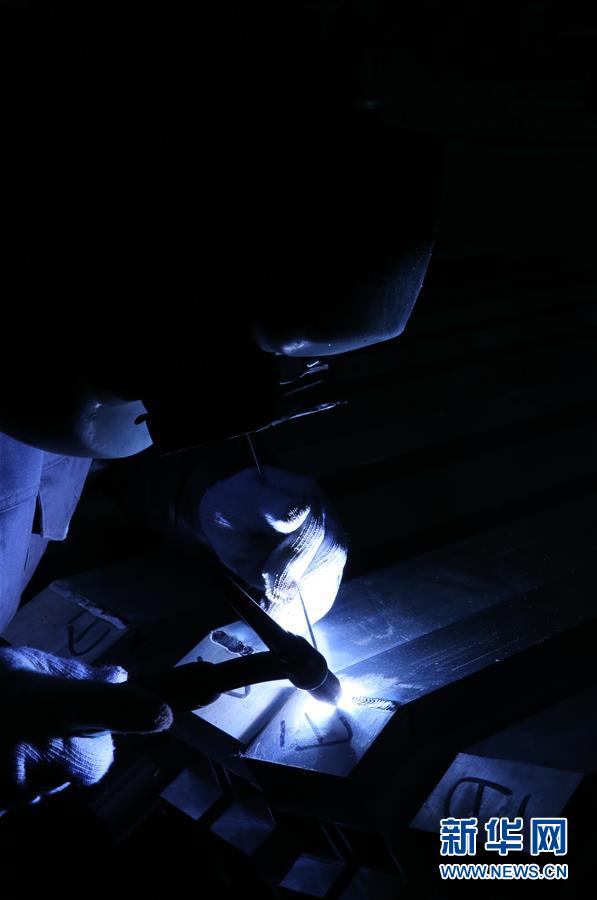 （新華全媒頭條&middot;圖文互動）（2）聚焦高質(zhì)量，躍上新臺階&mdash;&mdash;新年開局看中國經(jīng)濟(jì)信心和潛力