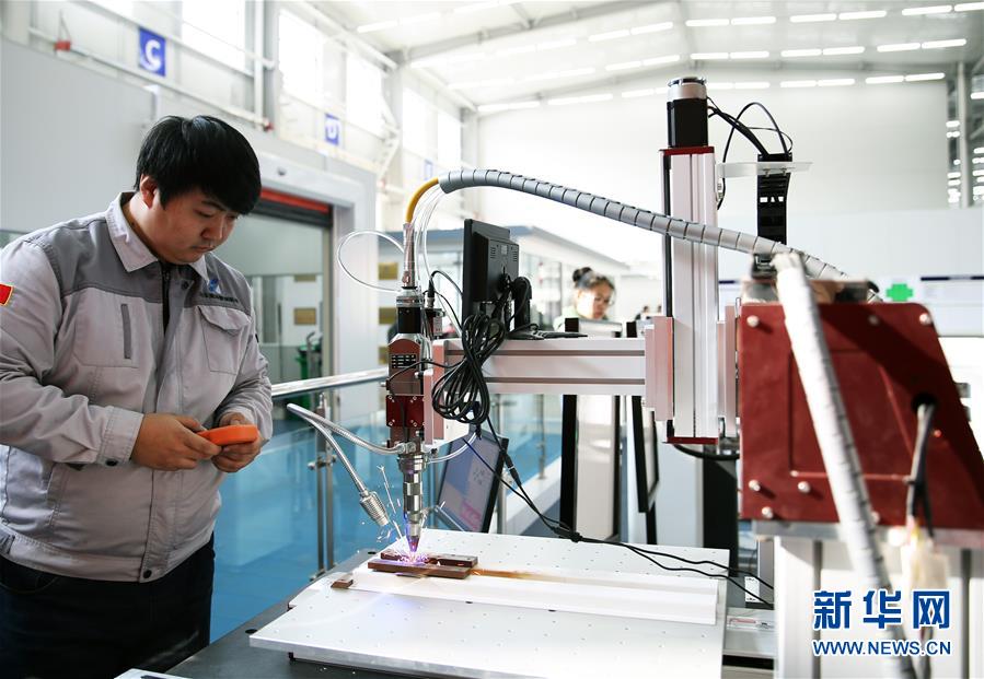 （新華全媒頭條&middot;圖文互動）（5）聚焦高質(zhì)量，躍上新臺階&mdash;&mdash;新年開局看中國經(jīng)濟(jì)信心和潛力