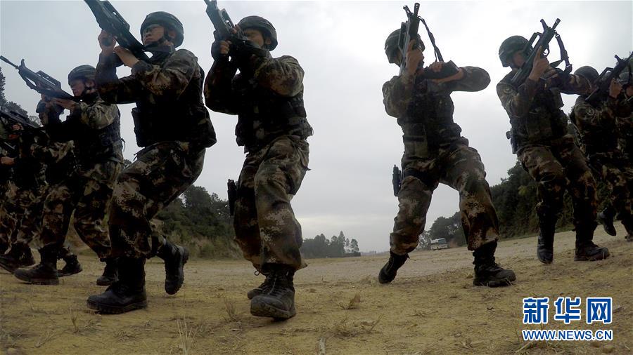 （新春走基層&middot;圖文互動）（1）實戰(zhàn)化的&ldquo;味道&rdquo;&mdash;&mdash;走進(jìn)武警雪豹突擊隊