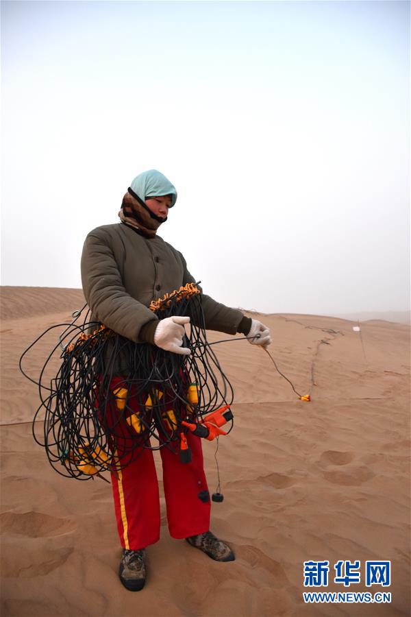 (新春走基層·圖文互動)(2)走進(jìn)塔克拉瑪干:探訪沙漠物探人
